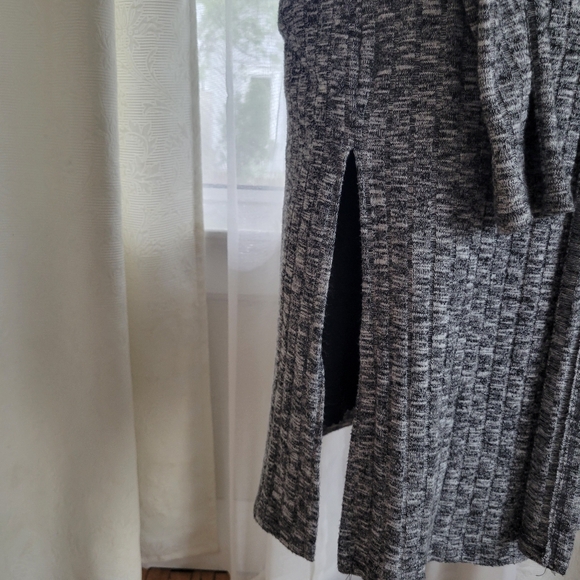 A&I, Long Cardigan Sweater, Grey, Size M - Picture 4 of 7